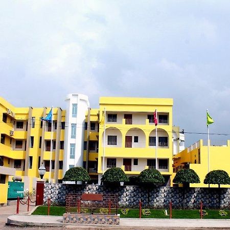 Hotel Samrat Baharampur Luaran gambar