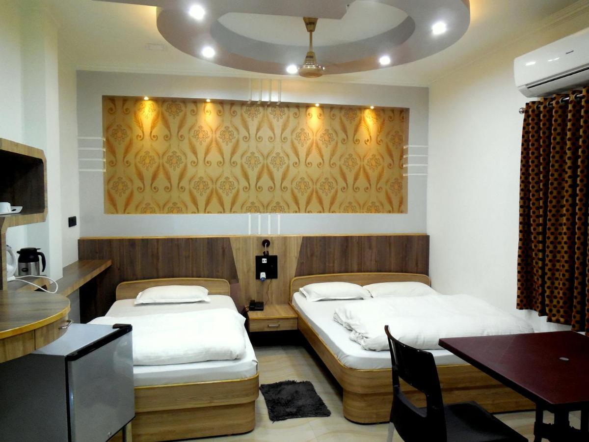 Hotel Samrat Baharampur Luaran gambar
