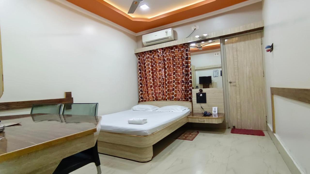 Hotel Samrat Baharampur Luaran gambar