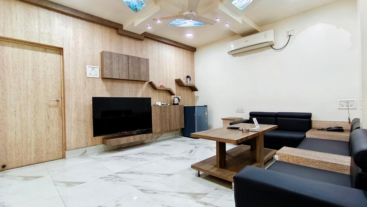 Hotel Samrat Baharampur Luaran gambar