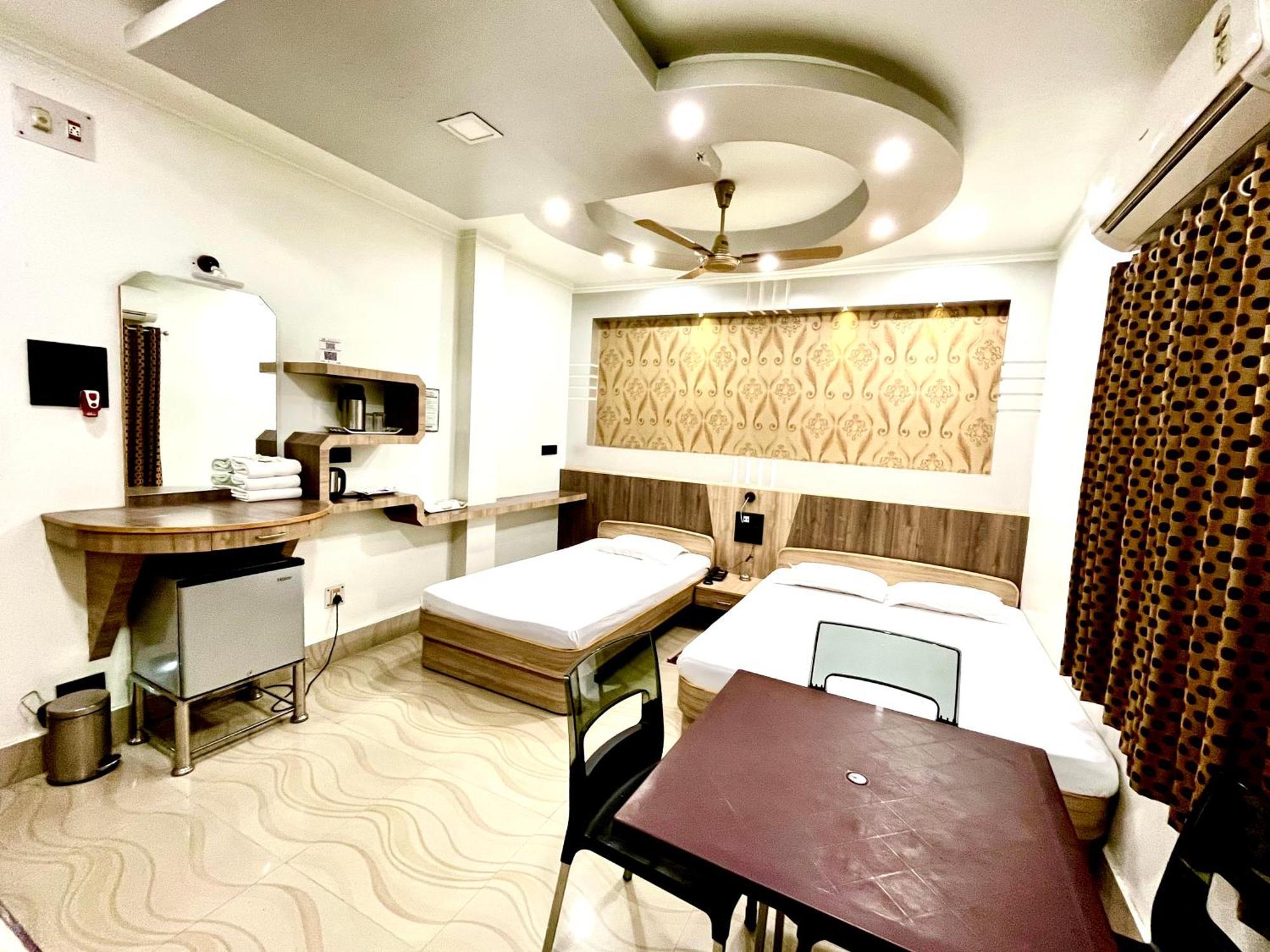Hotel Samrat Baharampur Luaran gambar