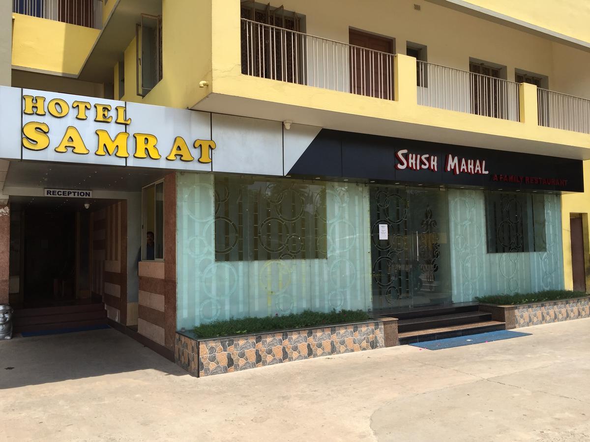 Hotel Samrat Baharampur Luaran gambar