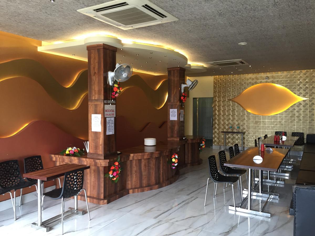 Hotel Samrat Baharampur Luaran gambar